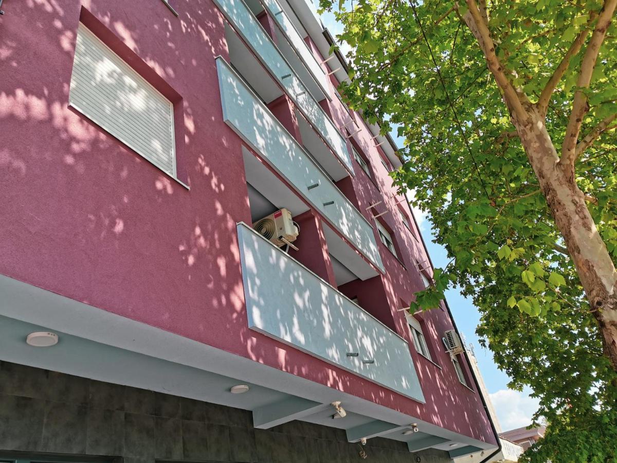 Cozy Corner Apartments - Free parking&Wi-fi Ćuprija Zewnętrze zdjęcie