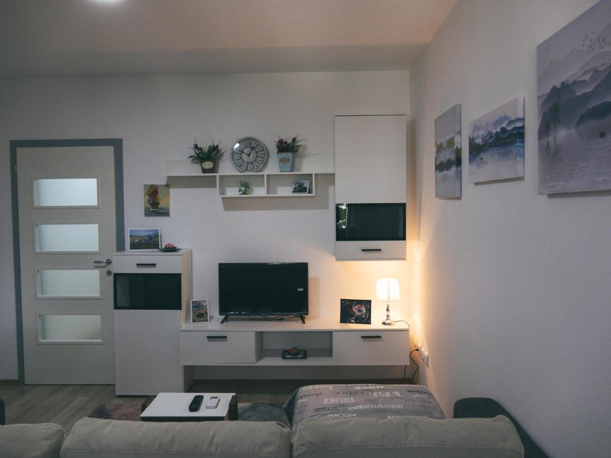Cozy Corner Apartments - Free parking&Wi-fi Ćuprija Zewnętrze zdjęcie